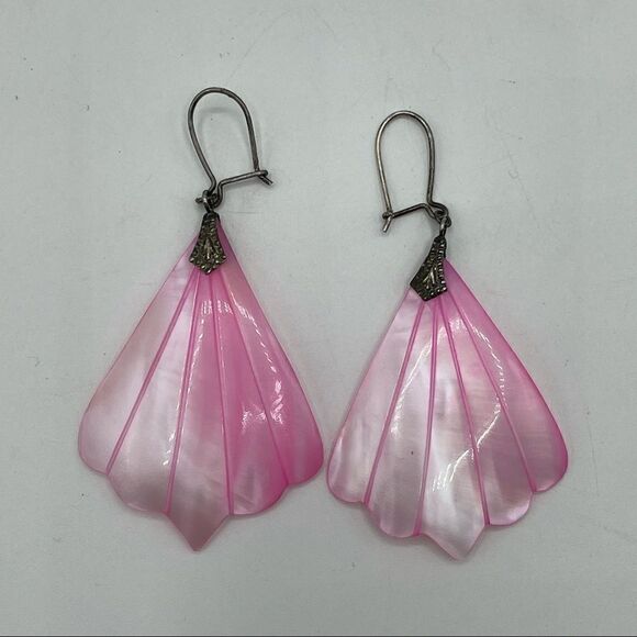 Vintage Art Deco Mother of Pearl Shell Earrings - Picture 1 of 2